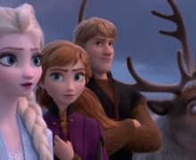 Cinegiornale.net frozen-2-il-segreto-di-arendelle-il-trailer-in-italiano-del-nuovo-film-disney-220x180 Frozen 2 – Il Segreto di Arendelle, il trailer in italiano del nuovo film Disney Cinema News  