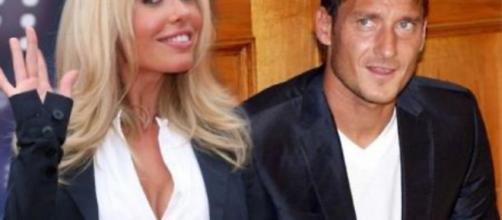 Cinegiornale.net casa-totti-i-primi-2-episodi-della-sit-com-con-francesco-totti-e-ilary-blasi-sono-pronti Casa Totti: i primi 2 episodi della sit-com con Francesco Totti e Ilary Blasi sono pronti News Serie-tv  