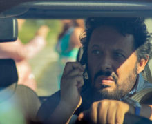 Cinegiornale.net tutta-unaltra-vita-enrico-brignano-protagonista-di-una-commedia-leggera-sullidentita-220x180 Tutta un’altra vita, Enrico Brignano protagonista di una commedia leggera sull’identità Cinema News Recensioni  