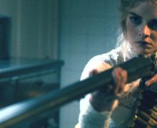 Cinegiornale.net finche-morte-non-ci-separi-ready-or-not-una-dark-comedy-che-vira-dal-bianco-nuziale-al-rosso-piu-pulp-220x180 Finché morte non ci separi (Ready or Not), una dark comedy che vira dal bianco nuziale al rosso più pulp Cinema News Recensioni  