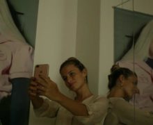 Cinegiornale.net romaff14-bellissime-elisa-amoruso-indaga-il-complesso-rapporto-che-si-ha-con-la-propria-immagine-220x180 RomaFF14: Bellissime, Elisa Amoruso indaga il complesso rapporto che si ha con la propria immagine Cinema News Recensioni  
