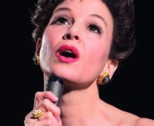 Cinegiornale.net romaff14-judy-una-toccante-renee-zellweger-e-judy-garland-nel-biopic-di-rupert-goold-220x180 RomaFF14: Judy,  una toccante Renée Zellweger è Judy Garland nel biopic di Rupert Goold Cinema News Recensioni  