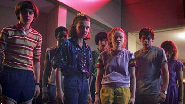 Cinegiornale.net stranger-things-i-fan-sono-convinti-di-aver-visto-hopper-nel-teaser-della-quarta-stagione-foto Stranger Things: i fan sono convinti di aver visto Hopper nel teaser della quarta stagione [FOTO] News Serie-tv  