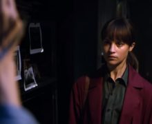 Cinegiornale.net dove-la-terra-trema-recensione-del-film-netflix-con-alicia-vikander-220x180 Dove la terra trema: recensione del film Netflix con Alicia Vikander News Recensioni  