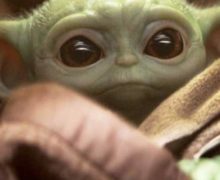 Cinegiornale.net come-spiegare-ai-parenti-a-natale-chi-e-baby-yoda-1-220x180 Come spiegare ai parenti a Natale chi è Baby Yoda Cinema News  