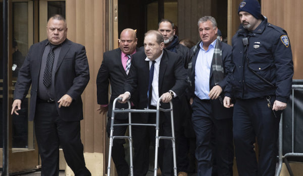 Cinegiornale.net harvey-weinstein-accordo-di-25-milioni-di-risarcimento-per-le-vittime-600x350 Harvey Weinstein: accordo di 25 milioni di risarcimento per le vittime Cinema Curiosità News  