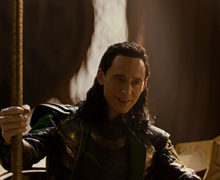Cinegiornale.net loki-ecco-a-voi-un-tom-hiddleston-volante-nel-primo-video-dal-dietro-le-quinte-220x180 Loki: ecco a voi un Tom Hiddleston volante nel primo video dal dietro le quinte News Serie-tv  