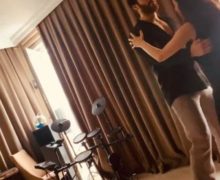 Cinegiornale.net can-yaman-quando-i-belli-ballano-il-tango-e-lo-fanno-con-classe-220x180 Can Yaman: quando i belli ballano il tango e lo fanno con classe Cinema News  