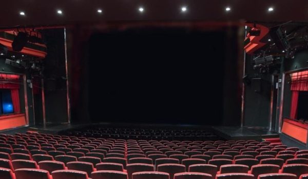 Cinegiornale.net cinema-teatri-e-concerti-come-e-quando-riapriranno-600x350 Cinema, teatri e concerti: come e quando riapriranno Cinema News  