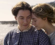 Cinegiornale.net ammonite-kate-winslet-e-saoirse-ronan-nelle-nuove-immagini-220x180 Ammonite: Kate Winslet e Saoirse Ronan nelle nuove immagini News  