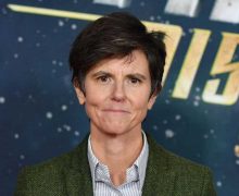 Cinegiornale.net army-of-the-dead-tig-notaro-sostituisce-chris-delia-nel-film-di-zack-snyder-220x180 Army of the Dead: Tig Notaro sostituisce Chris D’Elia nel film di Zack Snyder News  