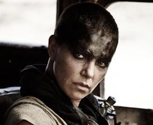 Cinegiornale.net charlize-theron-il-video-in-cui-lattrice-si-rasa-per-mad-max-fury-road-220x180 Charlize Theron: il video in cui l’attrice si rasa per Mad Max Fury Road News  