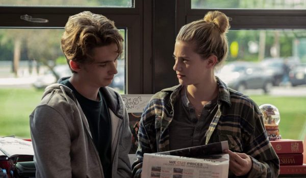 Cinegiornale.net chemical-hearts-la-recensione-del-teen-movie-con-lili-reinhart-600x350 Chemical Hearts | la recensione del teen movie con Lili Reinhart Cinema News Recensioni  