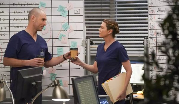 Cinegiornale.net greys-anatomy-17-come-il-coronavirus-stravolgera-la-serie-600x350 Grey’s Anatomy 17: come il coronavirus stravolgerà la serie News  