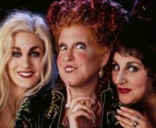 Cinegiornale.net sarah-jessica-parker-legata-ai-processi-alle-streghe-di-salem-come-in-hocus-pocus-220x180 Sarah Jessica Parker | legata ai processi alle streghe di Salem come in Hocus Pocus Cinema News  