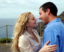Cinegiornale.net 50-volte-il-primo-bacio-la-video-reunion-di-adam-sandler-e-drew-barrymore-220x180 50 volte il primo bacio: la video reunion di Adam Sandler e Drew Barrymore News  