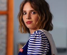 Cinegiornale.net venezia-77-maya-hawke-sarebbe-magico-girare-un-film-con-i-miei-genitori-220x180 Venezia 77, Maya Hawke: “Sarebbe magico girare un film con i miei genitori” News  