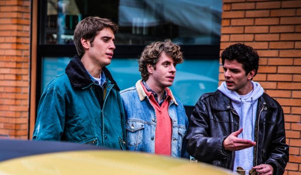Cinegiornale.net est-dittatura-last-minute-600x350 EST – Dittatura Last Minute Cinema News Trailers  