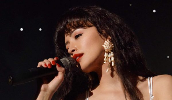 Cinegiornale.net selena-il-trailer-della-serie-netflix-con-christian-serratos-600x350 Selena: il trailer della serie Netflix con Christian Serratos News  