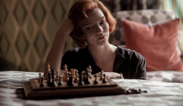 Cinegiornale.net la-regina-degli-scacchi-la-consacrazione-definitiva-di-anya-taylor-joy-la-recensione-600x350 La regina degli scacchi, la consacrazione definitiva di Anya Taylor-Joy – La recensione News Recensioni Serie-tv  