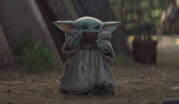 Cinegiornale.net the-mandalorian-scoppia-la-polemica-per-una-scena-con-protagonista-baby-yoda-600x350 The Mandalorian: scoppia la polemica per una scena con protagonista Baby Yoda News Serie-tv  