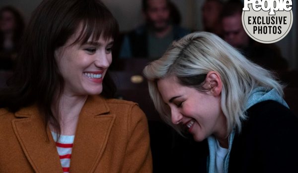 Cinegiornale.net happiest-season-recensione-della-commedia-natalizia-con-kristen-stewart-600x350 Happiest Season: recensione della commedia natalizia con Kristen Stewart News Recensioni  