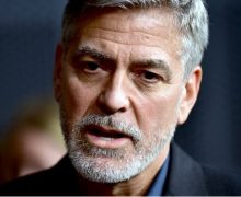 Cinegiornale.net the-midnight-sky-george-clooney-ricoverato-durgenza-per-pancreatite-220x180 The Midnight Sky: George Clooney ricoverato d’urgenza per pancreatite News  
