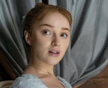 Cinegiornale.net bridgerton-phoebe-dynevor-mia-madre-non-vedra-mai-le-mie-scene-di-sesso-220x180 Bridgerton, Phoebe Dynevor: ‘Mia madre non vedrà mai le mie scene di sesso’ News  
