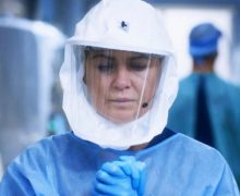 Cinegiornale.net greys-anatomy-17-le-anticipazioni-della-showrunner-sui-nuovi-episodi-a-tema-covid-19-220x180 Grey’s Anatomy 17: le anticipazioni della showrunner sui nuovi episodi a tema Covid-19 News  