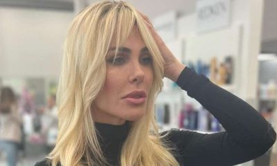 Cinegiornale.net bomba-ilary-blasi-la-showgirl-invita-totti-a-casa-notizia-clamorosa-cosa-sta-succedendo Bomba Ilary Blasi, la showgirl ‘invita’ Totti a casa | Notizia clamorosa, cosa sta succedendo Gossip News  