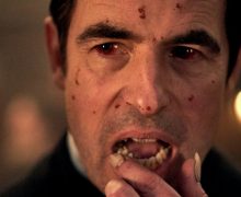 Cinegiornale.net dracula-diffuso-il-trailer-finale-della-serie-della-bbc-220x180 Dracula: diffuso il trailer finale della serie della BBC News  