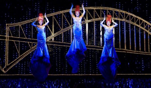 Cinegiornale.net priscilla-la-regina-del-deserto-energia-paillettes-e-tante-risate-al-teatro-brancaccio-dal-12-al-15-dicembre-2019-600x350 Priscilla La Regina del Deserto: energia, paillettes e tante risate al Teatro Brancaccio dal 12 al 15 Dicembre 2019 News  