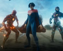 Cinegiornale.net the-flash-arriva-il-nuovo-trailer-due-batman-due-flash-supergirl-e-tante-scene-inedite-220x180 The Flash, arriva il nuovo trailer: due Batman, due Flash, Supergirl e tante scene inedite News  