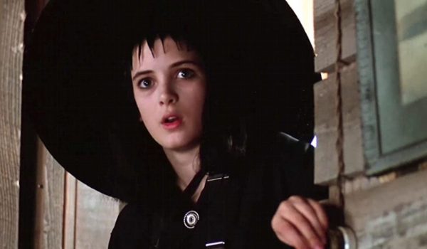 Cinegiornale.net beetlejuice-2-le-foto-dal-set-mostrano-il-ritorno-di-winona-ryder-nei-panni-di-lydia-deetz-600x350 Beetlejuice 2: le foto dal set mostrano il ritorno di Winona Ryder nei panni di Lydia Deetz News  
