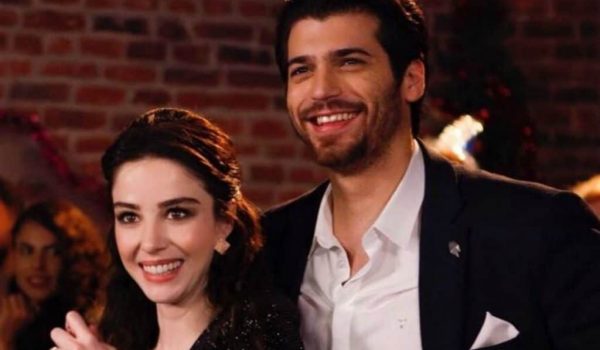 Cinegiornale.net can-yaman-e-ozge-gurel-tutto-quello-che-sappiamo-sulla-nuova-serie-tv-600x350 Can Yaman e Özge Gürel: tutto quello che sappiamo sulla nuova serie tv Cinema News Serie-tv  