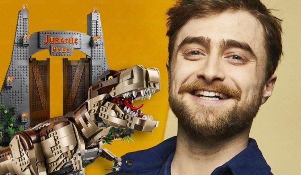 Cinegiornale.net daniel-radcliffe-ricostruisce-il-set-di-jurassic-park-con-i-lego-600x350 Daniel Radcliffe ricostruisce il set di Jurassic Park con i lego News  