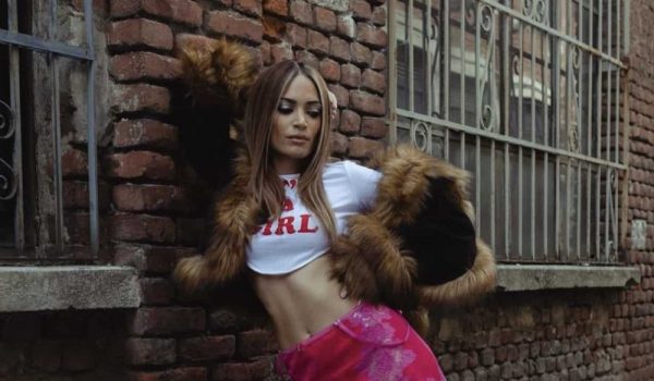 Cinegiornale.net elodie-si-mostra-senza-trucco-ecco-la-reazione-dei-fan-foto-600x350 Elodie si mostra senza trucco: ecco la reazione dei fan [FOTO] Gossip News  