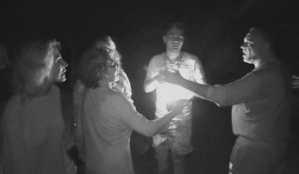 Cinegiornale.net isola-dei-famosi-una-presenza-misteriosa-tra-gli-alberi-i-naufraghi-terrorizzati-e-senza-parole-600x350 Isola dei Famosi: una presenza misteriosa tra gli alberi | I naufraghi terrorizzati e senza parole Gossip News  