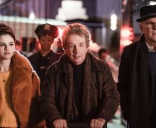 Cinegiornale.net only-murders-in-the-building-svelata-la-data-di-uscita-della-terza-stagione-della-serie-hulu-con-selena-gomez-steve-martin-e-martin-short-220x180 Only Murders in the Building: svelata la data di uscita della terza stagione della serie Hulu con Selena Gomez, Steve Martin e Martin Short! News  