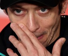 Cinegiornale.net primi-passi-valentino-rossi-commosso-gli-scatti-sono-tenerissimi-foto-220x180 “Primi passi”: Valentino Rossi commosso, gli scatti sono tenerissimi [FOTO] Gossip News  