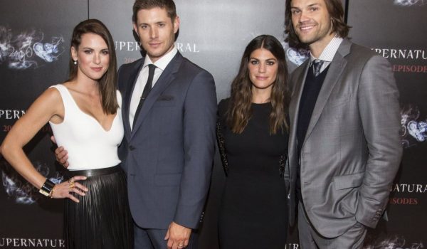Cinegiornale.net supernatural-le-mogli-di-jared-e-jensen-tornano-nel-gran-finale-600x350 Supernatural: le mogli di Jared e Jensen tornano nel gran finale News Serie-tv  