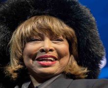 Cinegiornale.net tina-turner-dopo-la-sua-morte-spunta-una-vecchia-intervista-la-star-vulnerabile-si-confessa-220x180 Tina Turner: dopo la sua morte spunta una vecchia intervista | La star vulnerabile si confessa Gossip News  