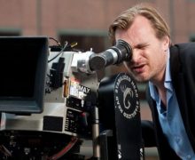 Cinegiornale.net oppenheimer-christopher-nolan-spiega-perche-guardare-il-film-in-imax-e-diventa-virale-video-220x180 Oppenheimer, Christopher Nolan spiega perché guardare il film in IMAX e diventa virale [VIDEO] News  