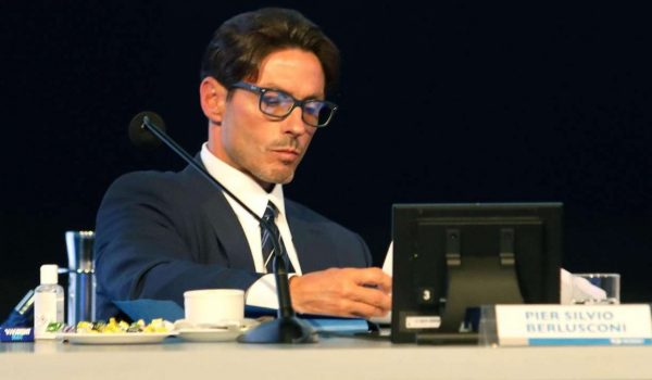 Cinegiornale.net contratti-strappati-pier-silvio-berlusconi-come-un-uragano-rivoluzione-totale-600x350 “Contratti strappati”: Pier Silvio Berlusconi come un uragano | Rivoluzione totale Gossip News  