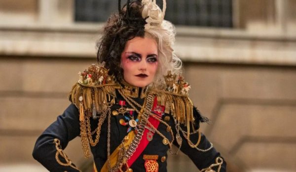 Cinegiornale.net crudelia-emma-stone-protagonista-del-video-di-call-me-cruella-dei-florence-the-machine-600x350 Crudelia: Emma Stone protagonista del video di “Call me Cruella”, dei Florence + the Machine News  