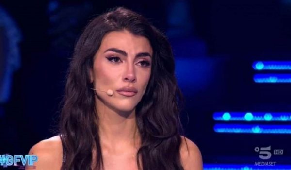 Cinegiornale.net giulia-salemi-su-tutte-le-furie-si-scatenano-le-scintille-e-successo-stanotte-600x350 Giulia Salemi su tutte le furie: si scatenano le scintille | É successo stanotte Gossip News  