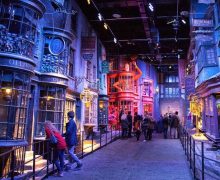 Cinegiornale.net harry-potter-un-magico-tour-virtuale-da-londra-per-i-fan-italiani-della-saga-220x180 Harry Potter | un magico tour virtuale da Londra per i fan italiani della saga Cinema News  