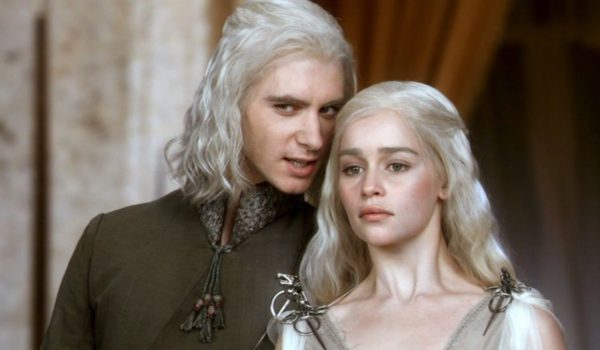 Cinegiornale.net house-of-the-dragon-ecco-le-prime-foto-dei-targaryen-e-vi-sembrera-di-rivedere-daenerys-e-viserys-600x350 House of the Dragon: ecco le prime foto dei Targaryen. E vi sembrerà di rivedere Daenerys e Viserys News Serie-tv  