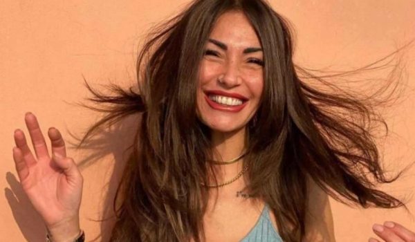 Cinegiornale.net ida-platano-scatenata-8-mesi-insieme-ecco-come-ha-festeggiato-600x350 Ida Platano scatenata: “8 mesi insieme” | Ecco come ha festeggiato Gossip News  