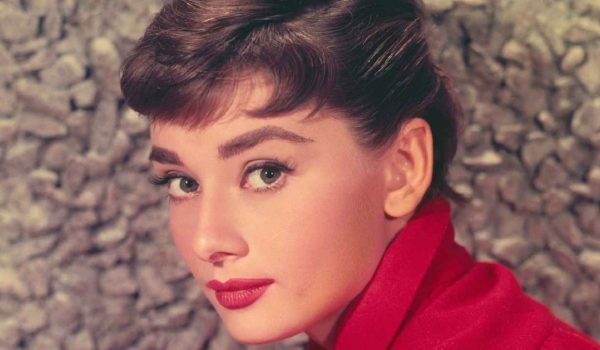 Cinegiornale.net la-serie-ispirata-alla-vita-di-audrey-hepburn-sara-scritta-da-jaqueline-hyot-600x350 La serie ispirata alla vita di Audrey Hepburn sarà scritta da Jaqueline Hyot News Serie-tv  